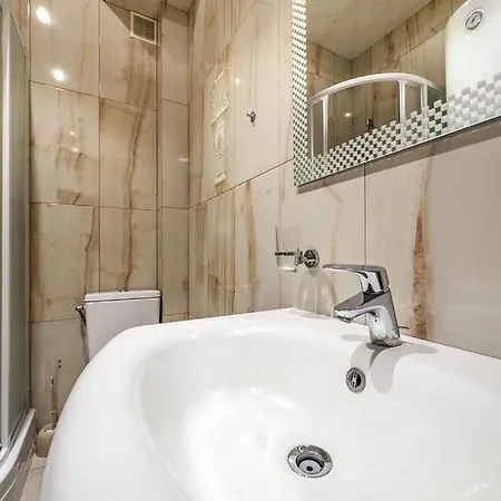 Apartament Center
